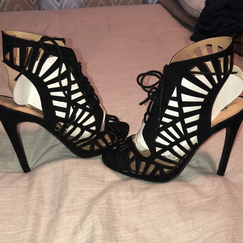 Black Lace Up Heel — Never Worn